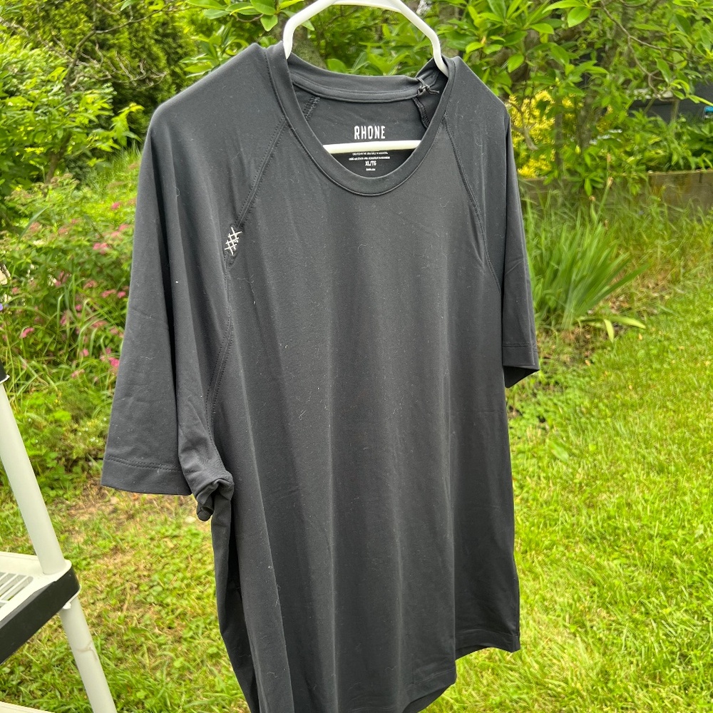 NWT Rhone Mens Crew Neck Tee